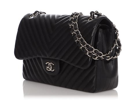 chanel chevron jumbo.